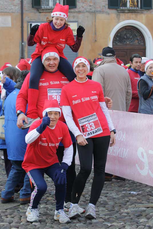 Santa Klaus Running Ferrara